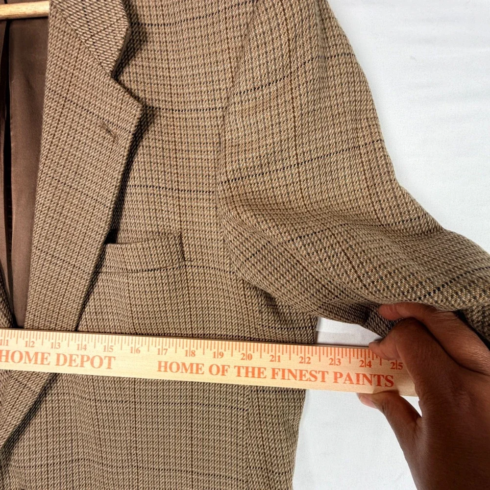 Vintage Burberrys Blazer 48 Brown Tan Check 100% Wool old money sports coat